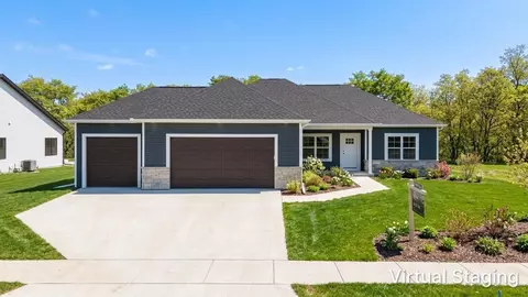3740 N Woodbury Ln, Janesville, WI 53545