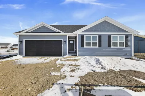 352 Dahlia Dr #036, Stoughton, WI 53589