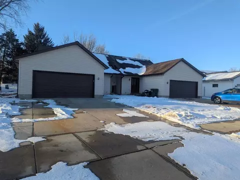 34-36 Tower Dr, Sun Prairie, WI 53590