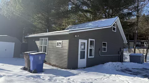 253 Birch St, Oxford, WI 53952