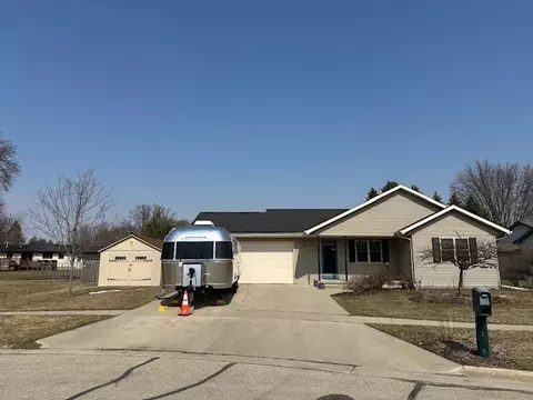 520 Bittersweet Ln, Waupun, WI 53963