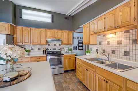 1103 Hillcrest Rd, Black Earth, WI 53515
