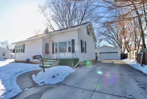 1020 Beloit Ave, Janesville, WI 53546