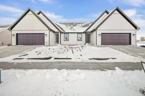 357 Lilac Ln #69, Stoughton, WI 53589
