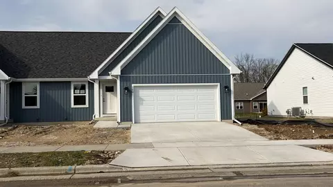 380 Lilac Ln #011, Stoughton, WI 53589