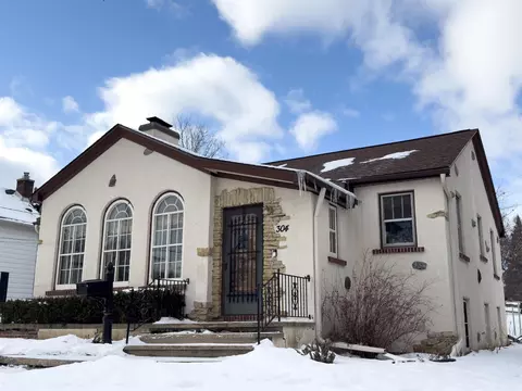 304 Randolph St, Edgerton, WI 53534