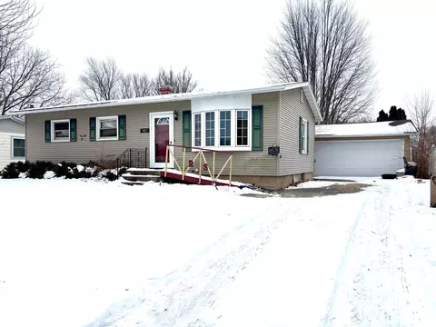 1925 Tennyson Ln, Madison, WI 53704