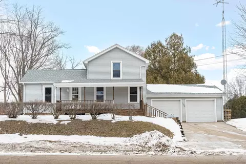 1104 W Fulton St, Edgerton, WI 53534