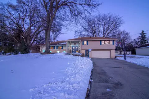 605 Valley St, Horicon, WI 53032