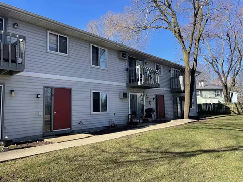 914 N Oak St, Madison, WI 53704