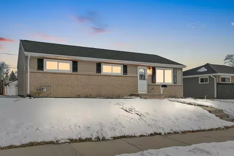 6178 S Cory Ave, Cudahy, WI 53110