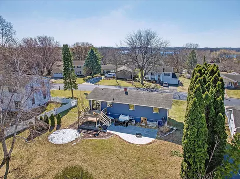 5406 Lani Ln, Mcfarland, WI 53558