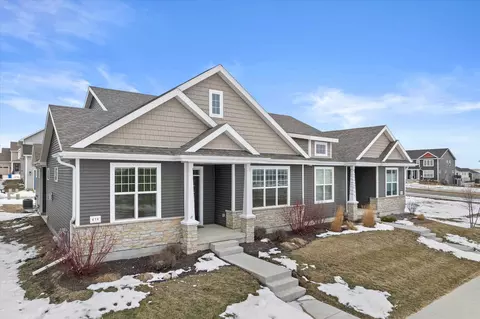 678 Hillcrest Dr, Waunakee, WI 53597