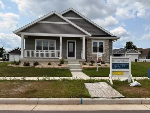 1205 20th St, Prairie Du Sac, WI 53578