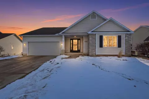 533 Military Ridge Dr, Verona, WI 53593