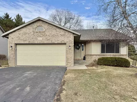 2447 Fieldstone Ln, Beloit, WI 53511