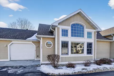 1121 Warner St, Black Earth, WI 53515