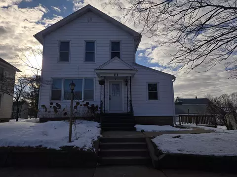 114 Woodward Ave, Chippewa Falls, WI 54729