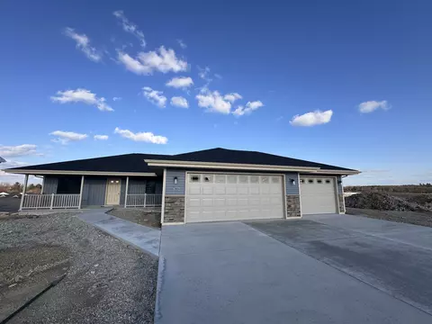 1128 Red Hawk Dr, Milton, WI 53563