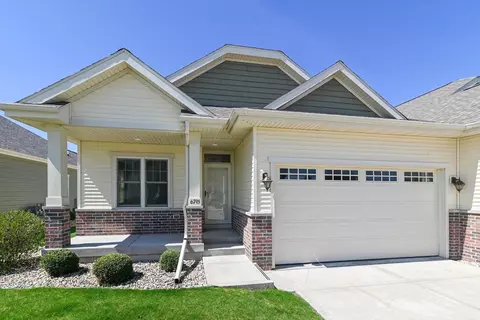 6795 Village Walk Ln, Deforest, WI 53532