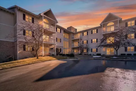 715 Canterberry Ct #109, West Bend, WI 53090