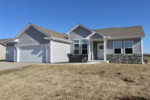 2635 S Claremont Dr, Beloit, WI 53511