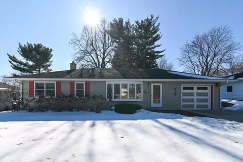 414 Woody Ln, Monona, WI 53716