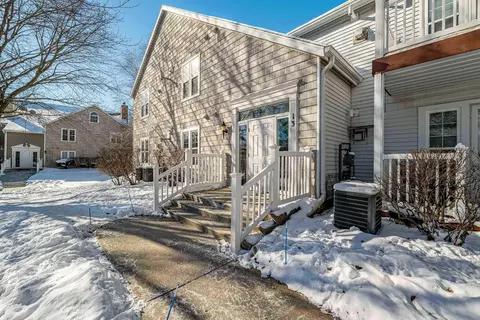 13 Captains Ct #3, Madison, WI 53719