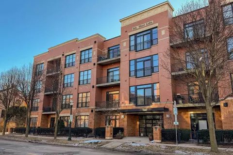 615 W Main St #210, Madison, WI 53703