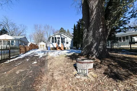 1101 Birch Haven Cir, Monona, WI 53716