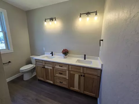 Bath - 3613 Samson Dr, Milton, WI 53563 photo 3 of 3