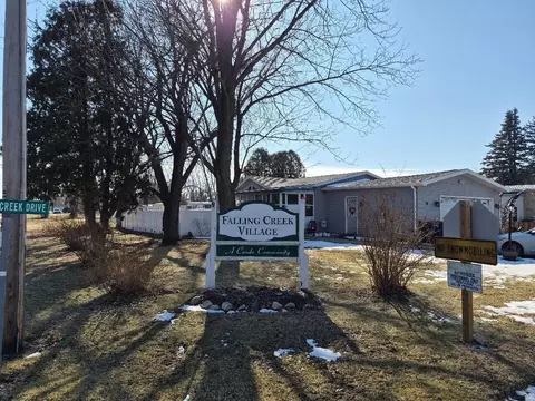 18 Falling Creek Dr #18, Janesville, WI 53548