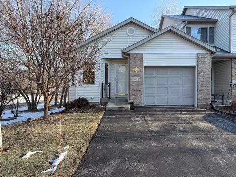 1025 Melvin Ct, Madison, WI 53704
