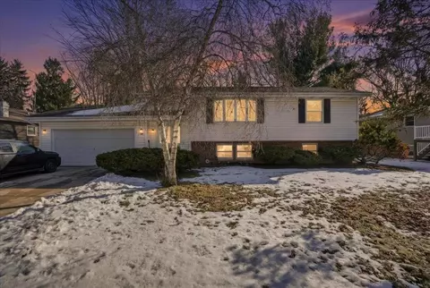 475 S Buckingham Blvd, Whitewater, WI 53190