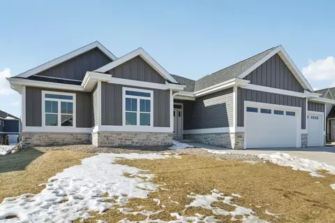 4082 Hanover Dr, Deforest, WI 53532
