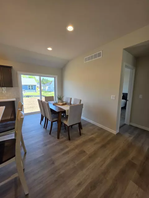 Dining - 436 Sandmar Dr, Ripon, WI 54971 photo 2 of 2