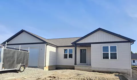 436 Sandmar Dr, Ripon, WI 54971