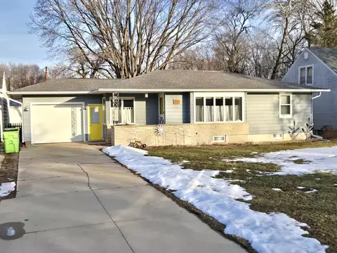76 S Willow Ct, Markesan, WI 53946
