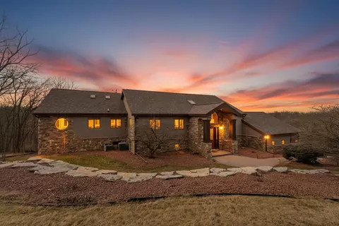 3361 North Rd, Blue Mounds, WI 53517