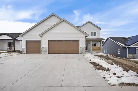 2609 Notre Dame Dr, Fitchburg, WI 53711
