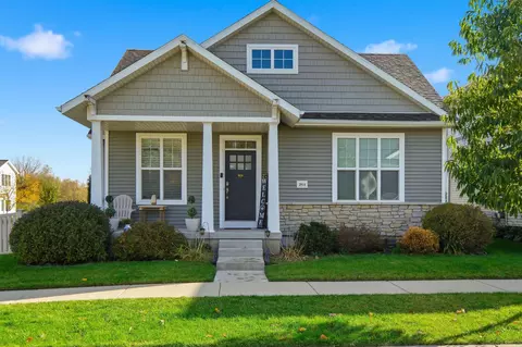 2914 Bulwer Ln, Fitchburg, WI 53593