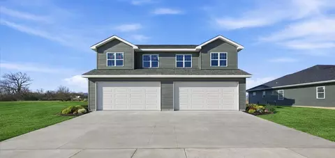 990 Bell Cir, Arlington, WI 53911