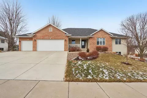 540 Sunrise Dr, Lodi, WI 53555
