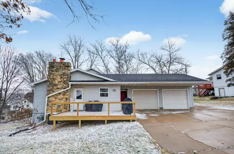 304 Holland Ln, Hollandale, WI 53544