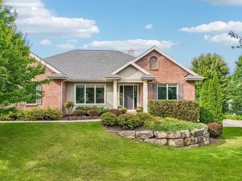 9718 Sandhill Rd, Middleton, WI 53562