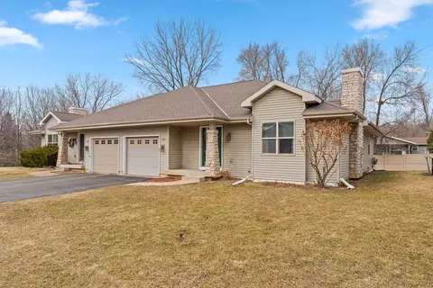 1735 Crawford St, Baraboo, WI 53913