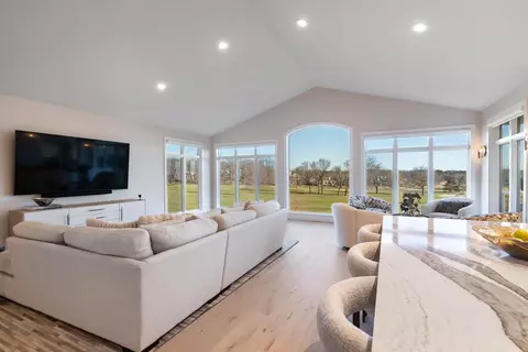 5003 Wenlock Rose Ct, Middleton, WI 53562