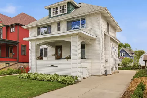 135 S Brittingham Pl, Madison, WI 53715