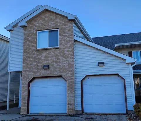 960 Rockefeller Ln, Madison, WI 53704