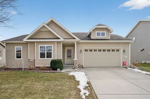 7917 Oak View Dr, Madison, WI 53719